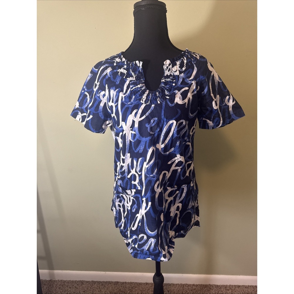 koi by kathy peterson scrub shirt womens size Small blue short sleeve pocket top